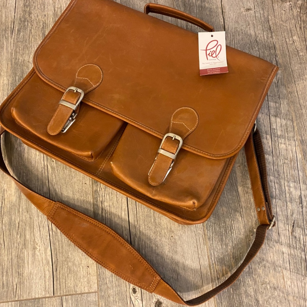 Piel Leather Executive Two Pocket Portfolio Briefcase